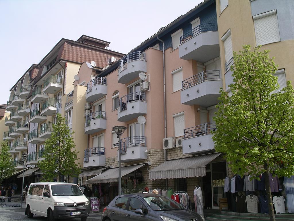 Centrum 2 Apartmanok Hévíz Buitenkant foto